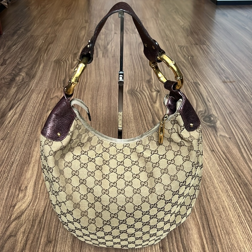 A215 - 💯 % authentic Gucci shoulder bag - Picture 3 of 16